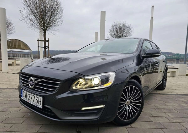Volvo V60 cena 41900 przebieg: 192000, rok produkcji 2013 z Urzędów małe 562